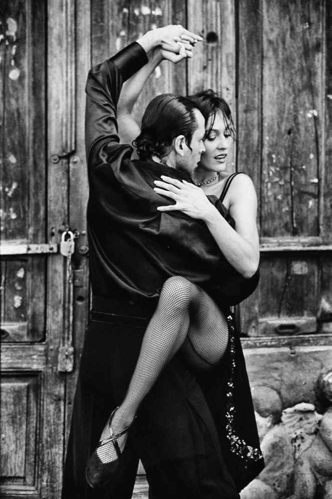 tango-dancing-couple-dance-style-67238.jpeg